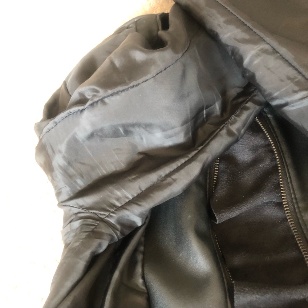 ZARA Basic Outerwear Black Front Ruffle Detail Faux LeatherJacket Medium - Picture 7 of 8
